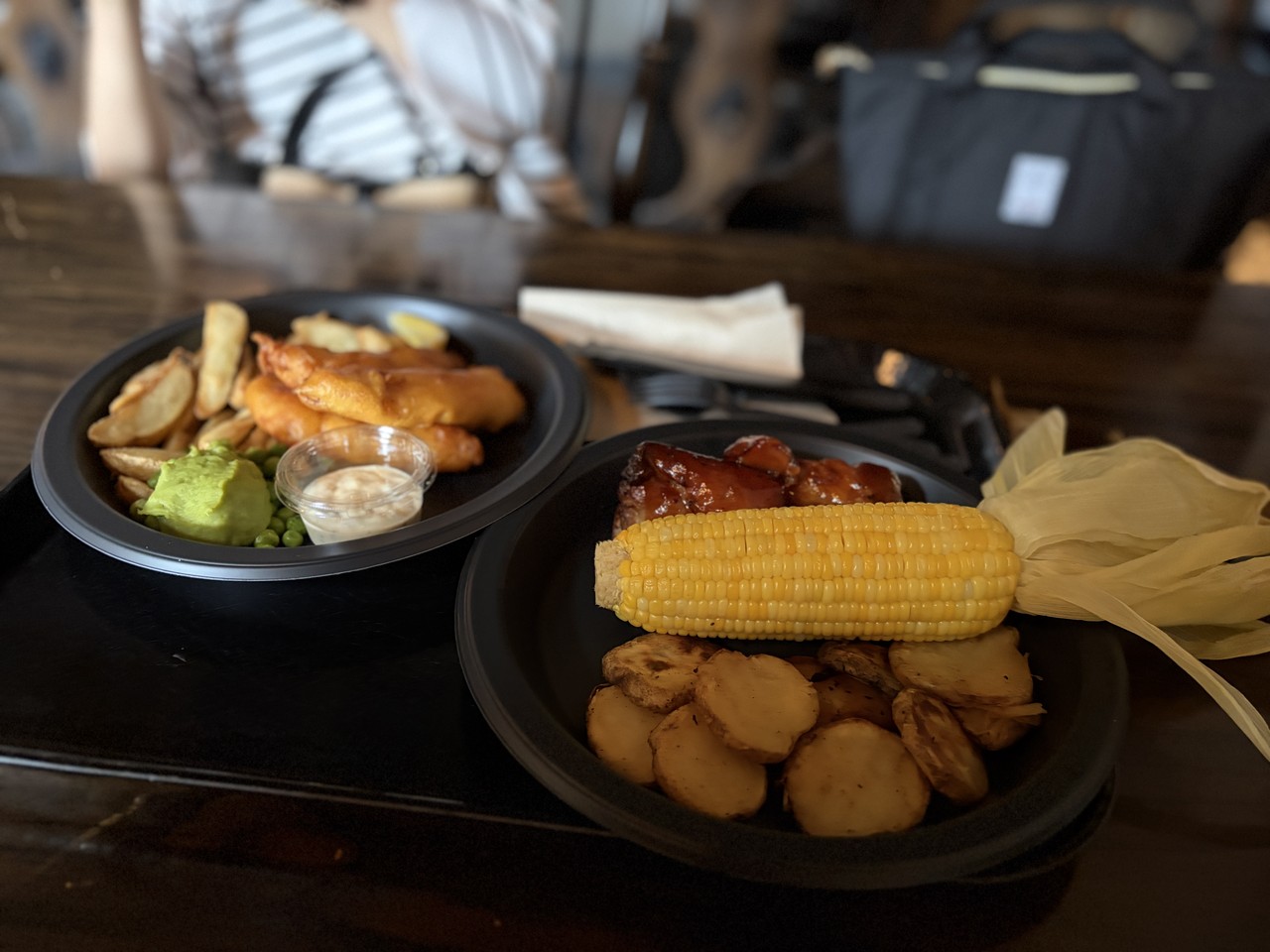 三本の箒の料理