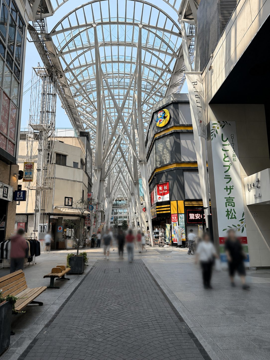 高松丸亀町壱番街ドーム広場
