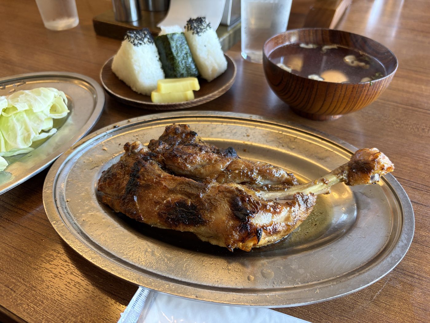 一鶴のひなどりと骨付鳥定食