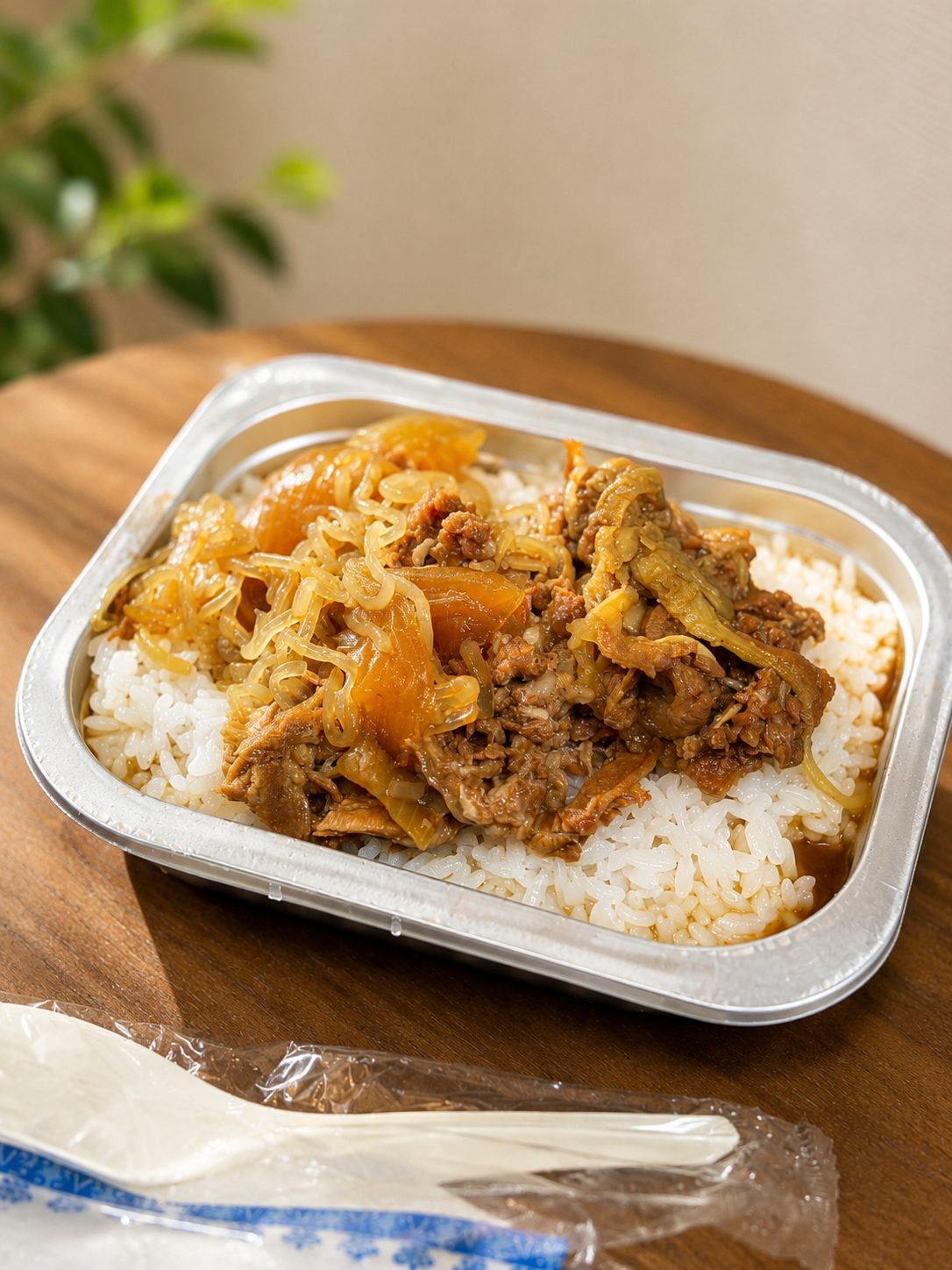 完成したレスキューフーズ牛丼
