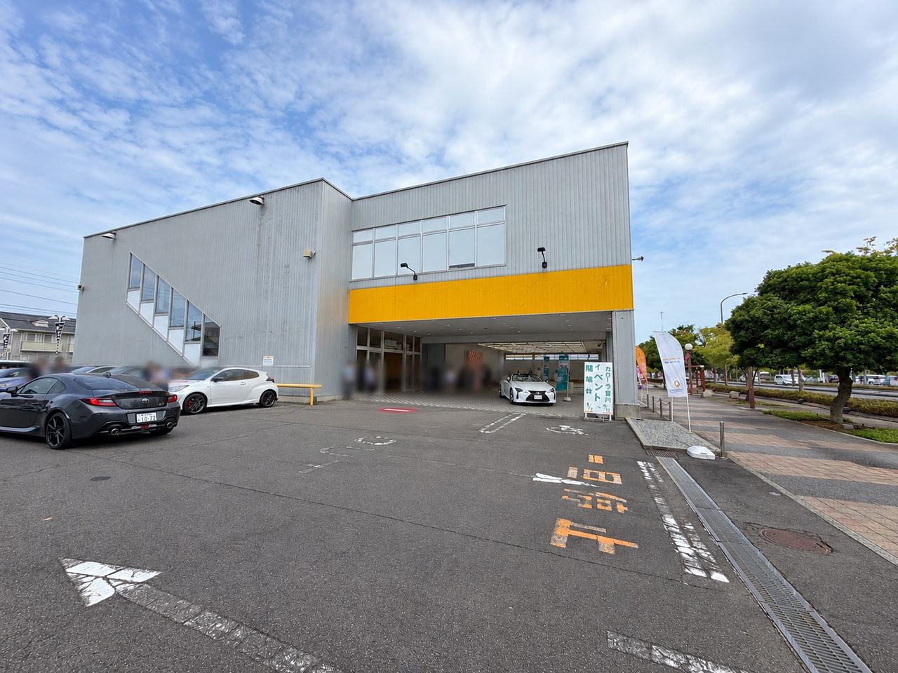 トヨタカローラ香川のGRイベント会場（高松市伏石町）