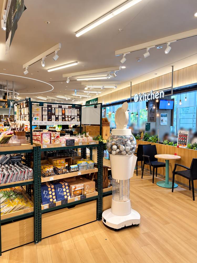 高松オルネ1階「シコク メグル」の店内